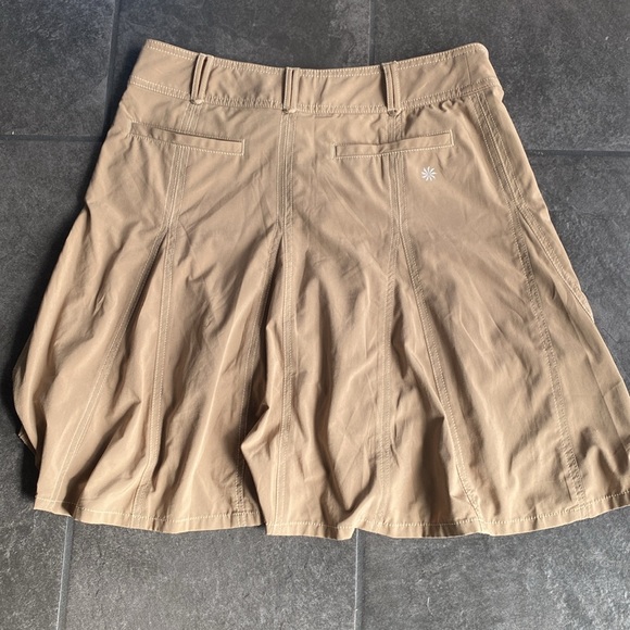 Athleta skirt with built in under shorts size 8. - Picture 4 of 5